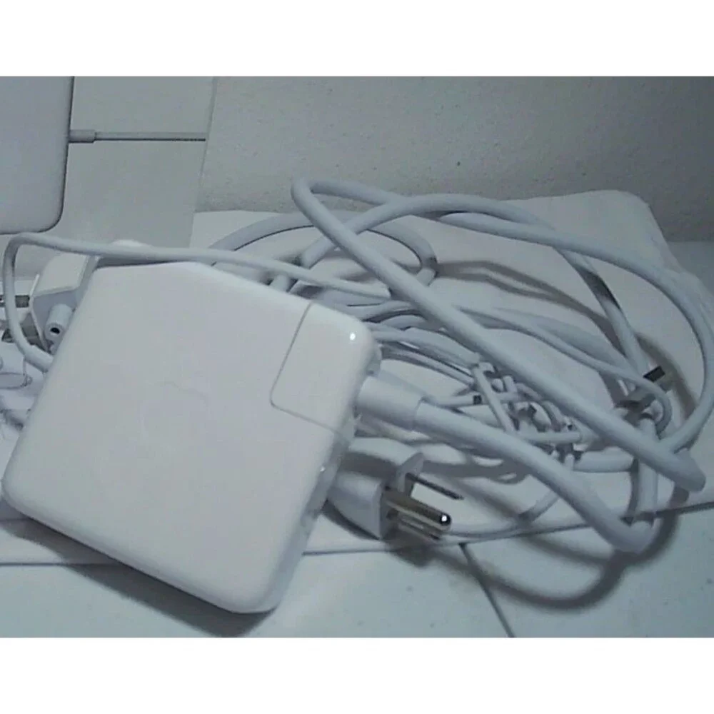Apple MacBook Pro Charger 85W MagSafe Power Adapter MC556LL/B Genuine-White
